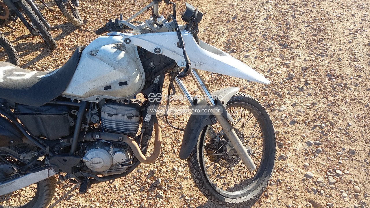 Foto 11 de 13: HONDA - XRE 300 P 2013/2013