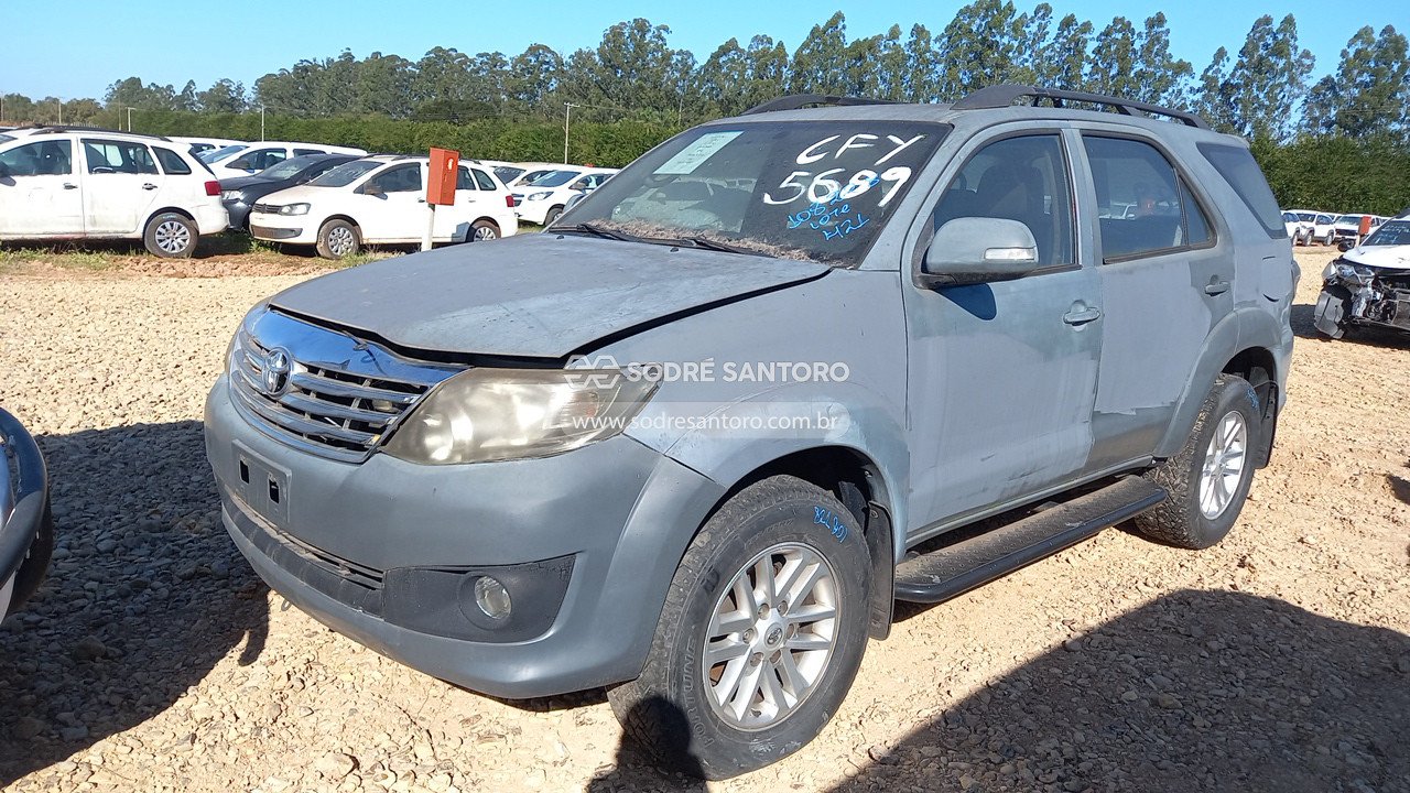 Foto 3: TOYOTA - HILUX SW4 4X2SR 2013/2014