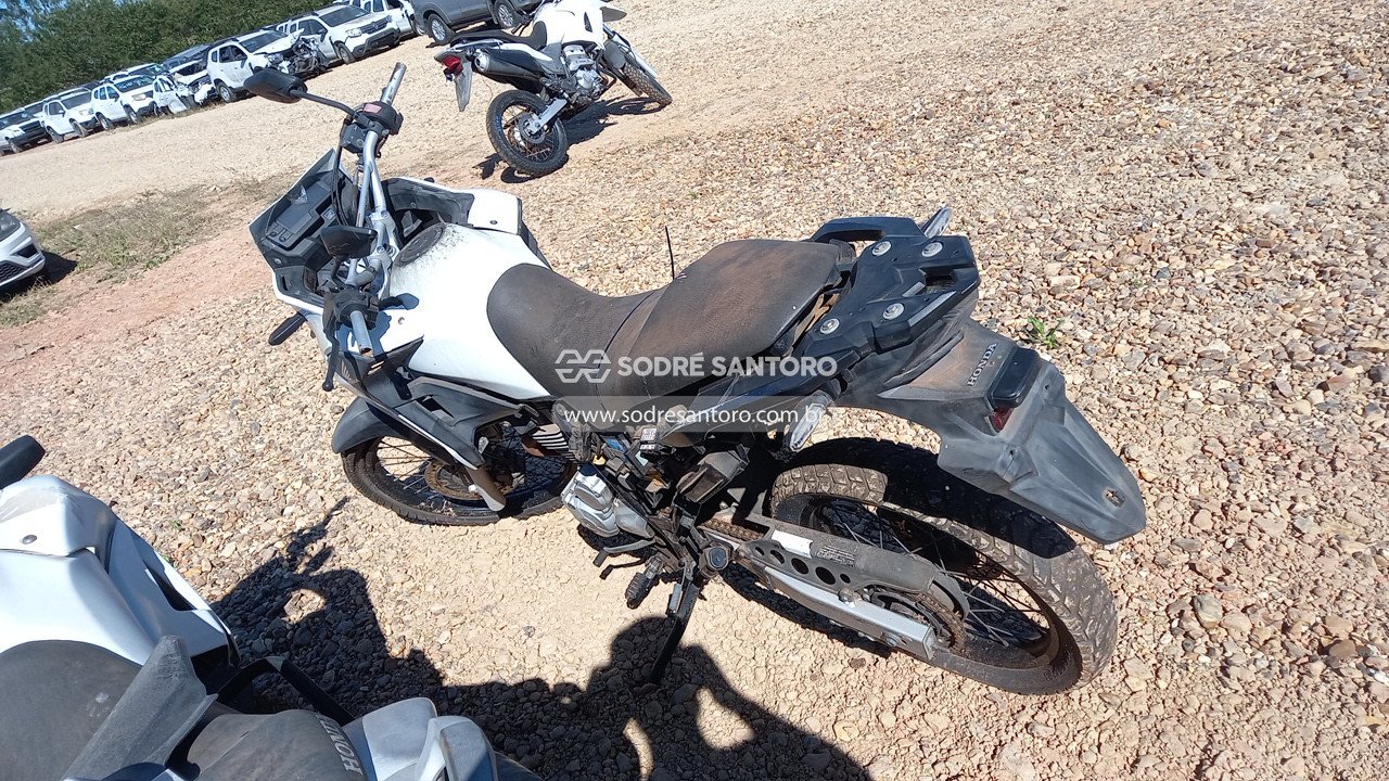 Foto 2: HONDA - XRE 300 2016/2016