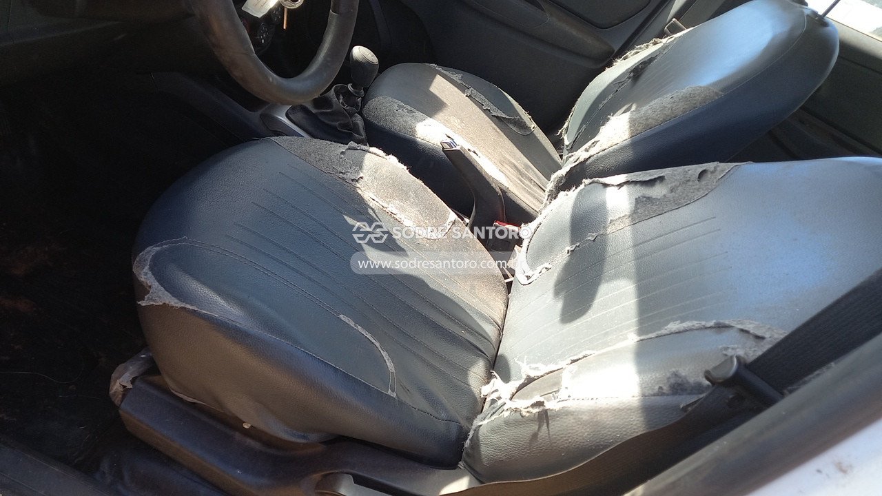 Foto 8 de 13: CHEVROLET - SPIN 1.8L MT LS E 2019/2020