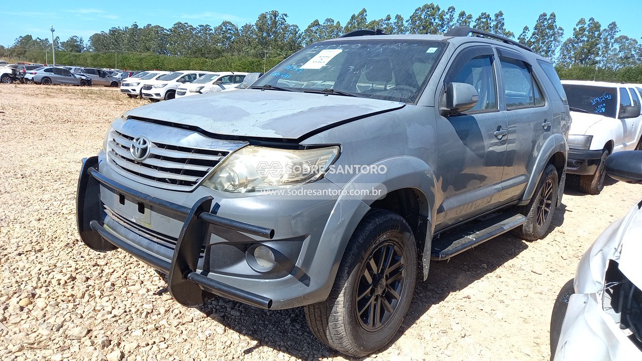 Foto 3: TOYOTA - HILUX SW4 4X2SR 2014/2014