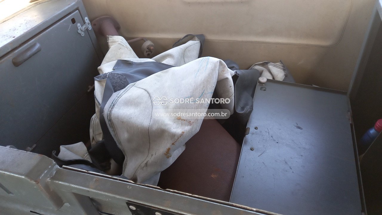 Foto 10 de 13: TOYOTA - HILUX SW4 4X2SR 2014/2014