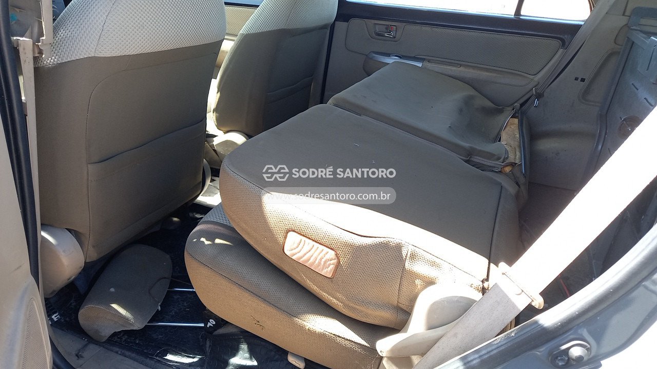 Foto 11 de 13: TOYOTA - HILUX SW4 4X2SR 2014/2014