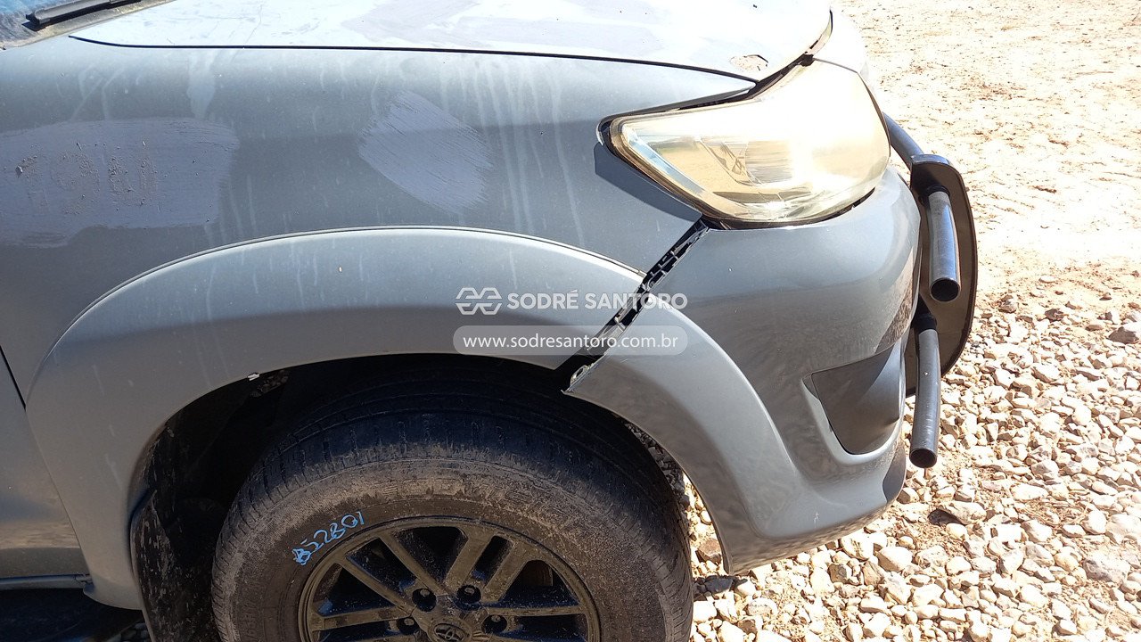 Foto 12 de 13: TOYOTA - HILUX SW4 4X2SR 2014/2014