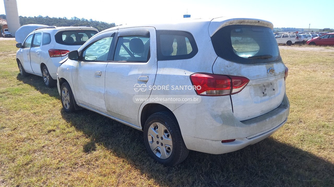Foto 2: CHEVROLET - SPIN 1.8L MT LS E 2019/2020