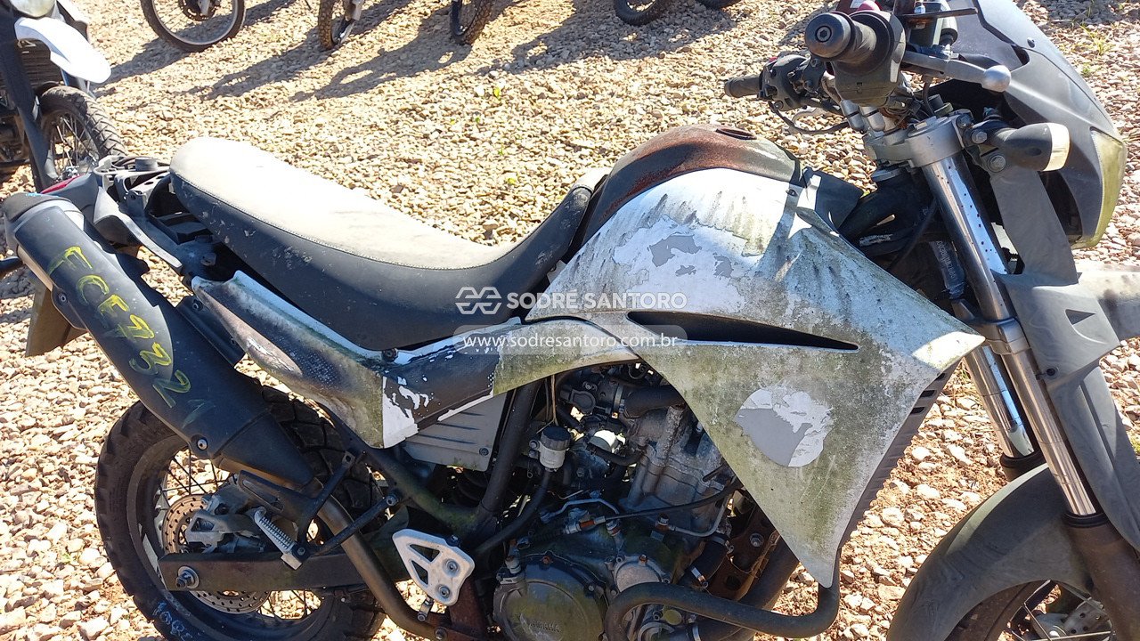 Foto 9 de 13: YAMAHA - XT 660R 2016/2017