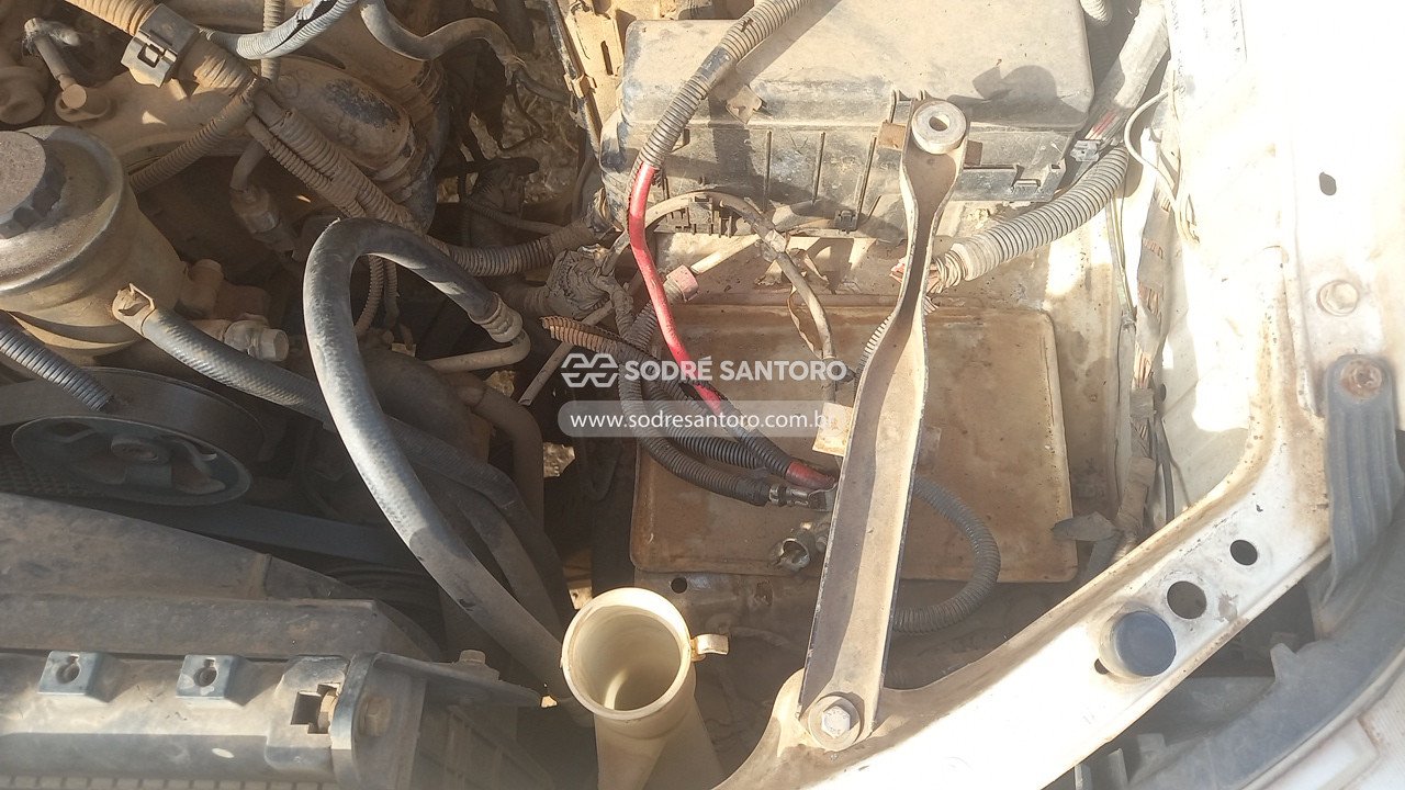 Foto 11 de 13: TOYOTA - HILUX SW4 4X2SR 2014/2014