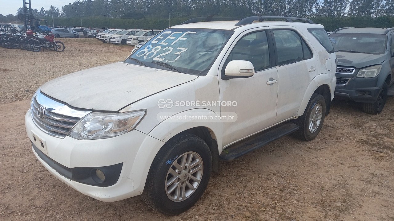 Foto 3: TOYOTA - HILUX SW4 4X2SR 2014/2014