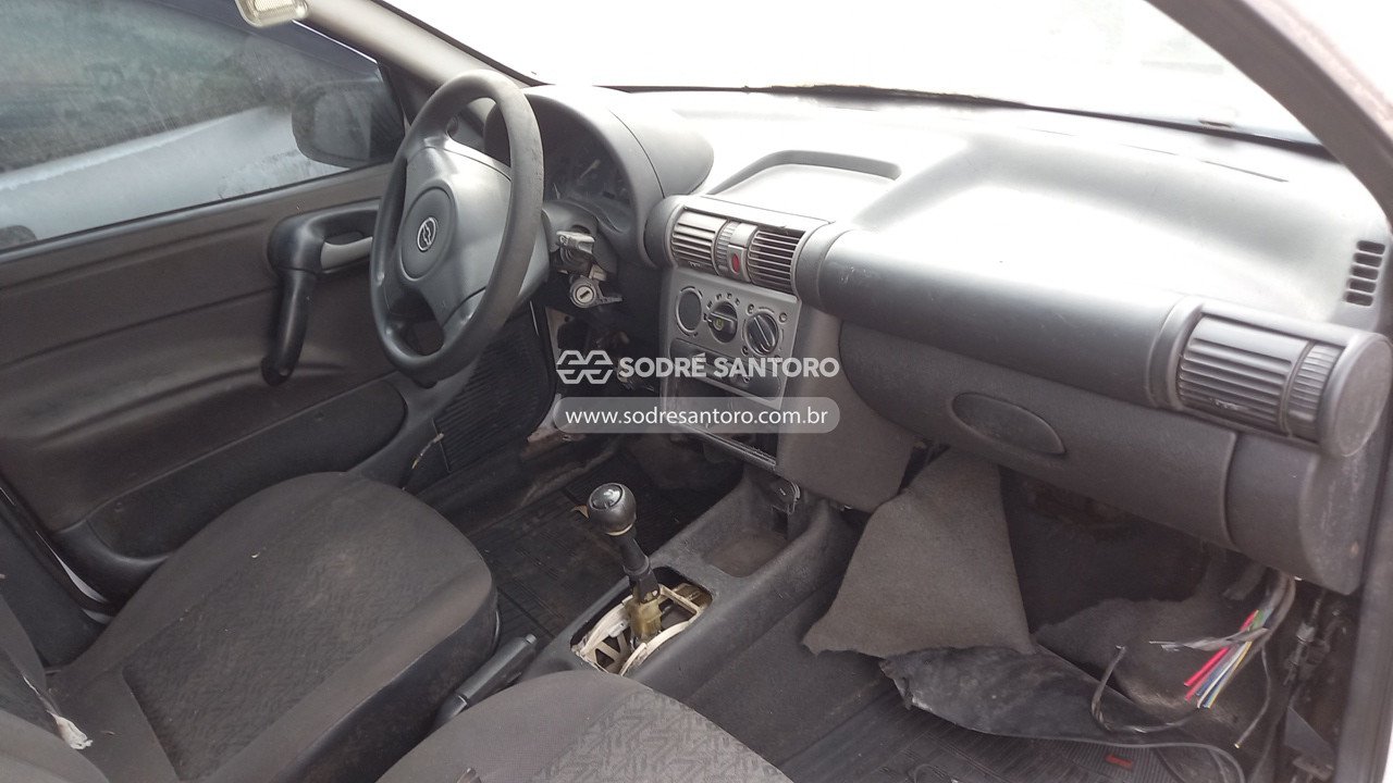 Foto 7 de 13: CHEVROLET - CORSA CLASSIC 2002/2003