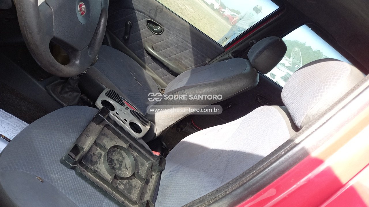 Foto 8 de 13: FIAT - PALIO WEEKEND 1616V 2002/2002