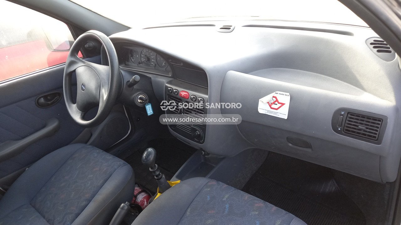 Foto 7 de 13: FIAT - PALIO WEEKEND ELX 2000/2000