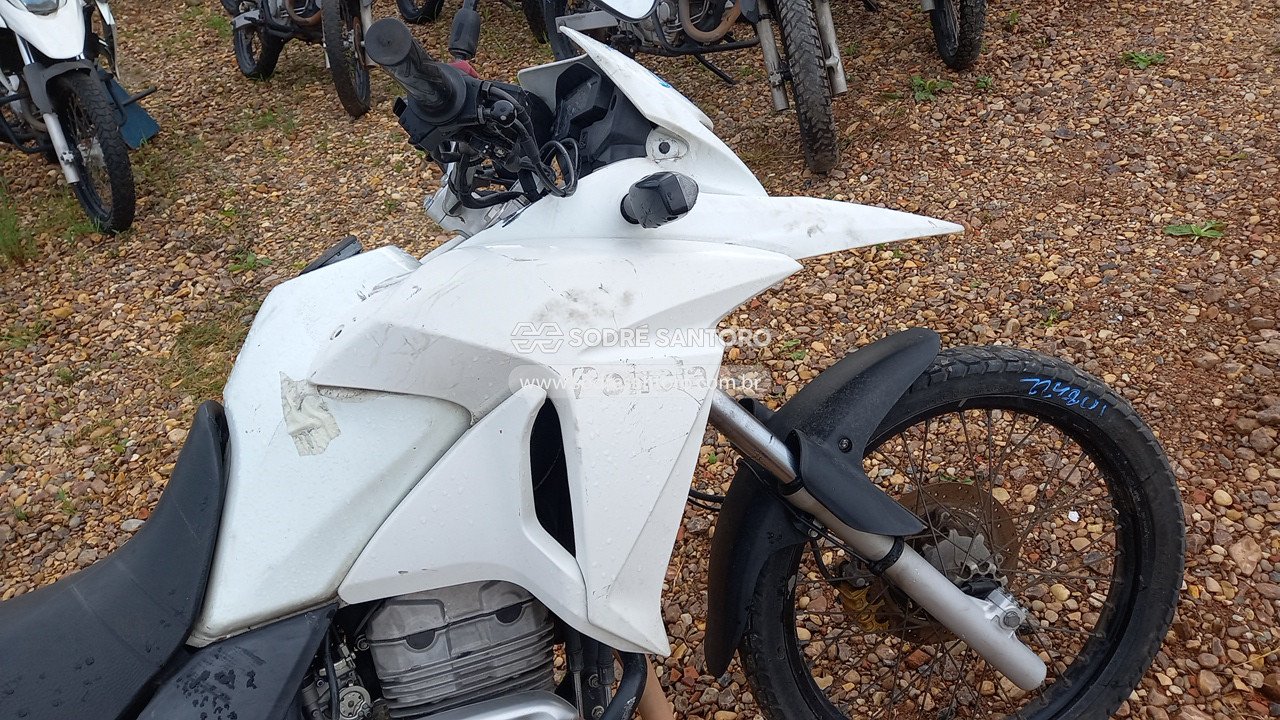 Foto 9 de 13: HONDA - XRE 300 2016/2016