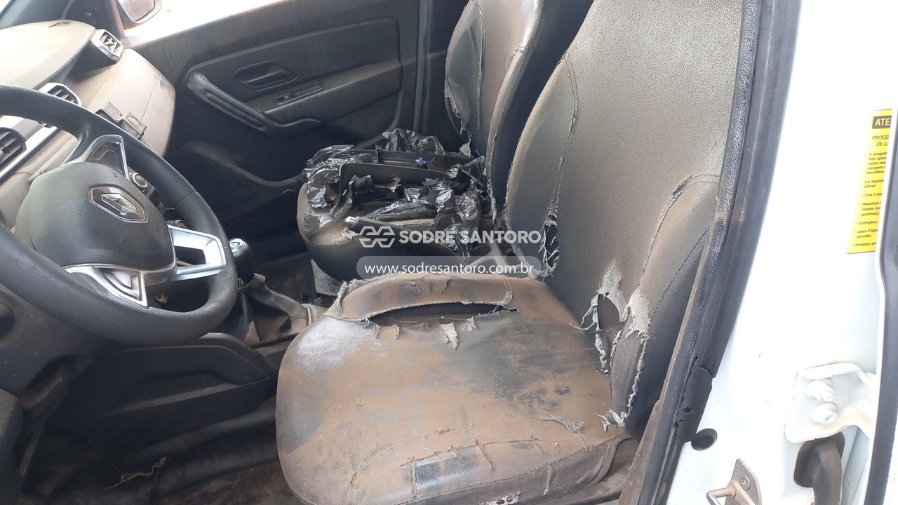 Foto 8 de 13: RENAULT - DUSTER ZEN 16 2021/2022