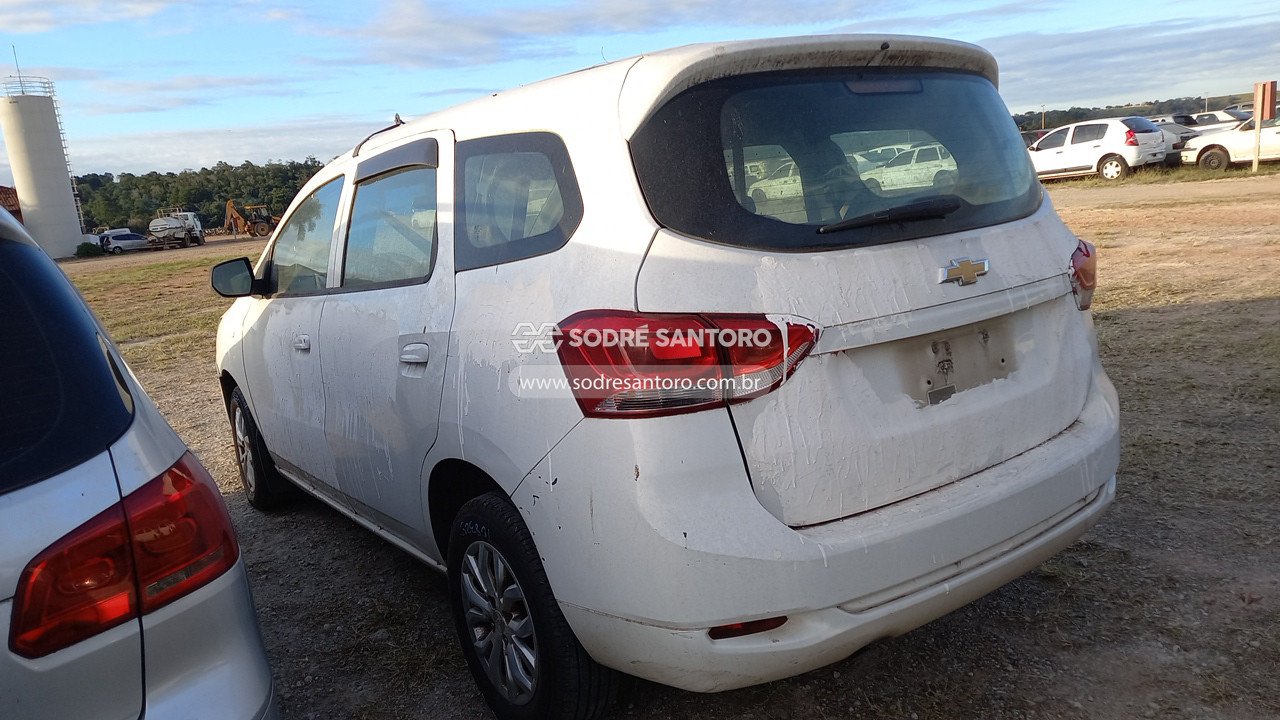 Foto 2: CHEVROLET - SPIN 1.8L MT LS E 2019/2020