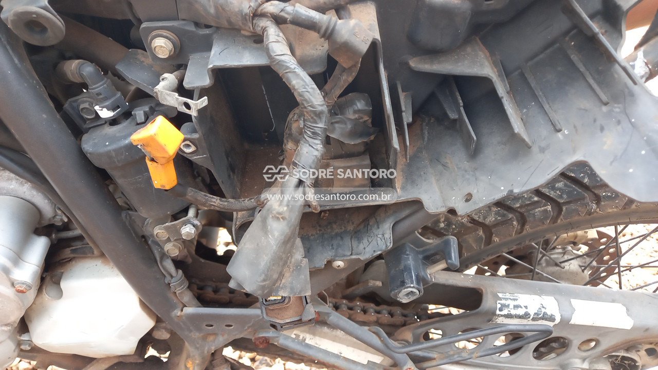Foto 12 de 13: HONDA - XRE 300 P 2014/2014