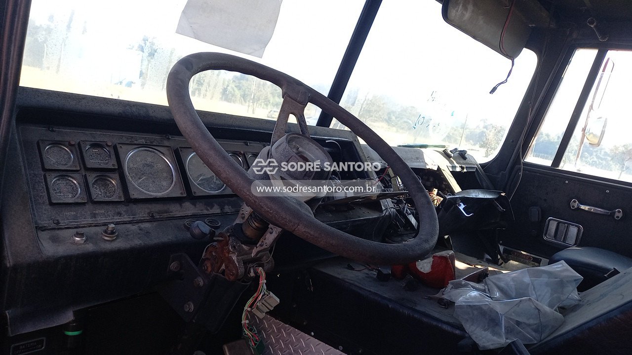 Foto 7 de 13: IMP - PIERCE 1992/1992