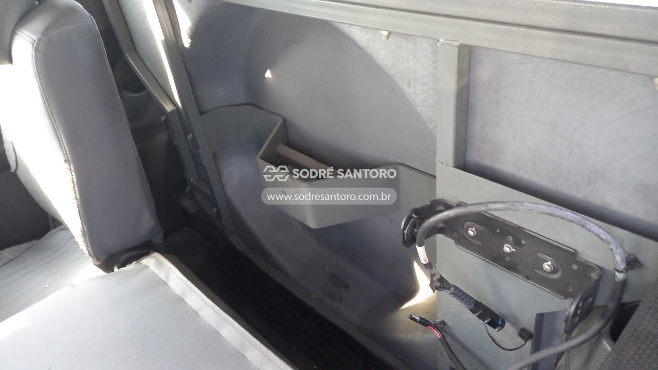 Foto 9 de 13: CHEVROLET - SPIN 1.8L MT LT 2015/2016