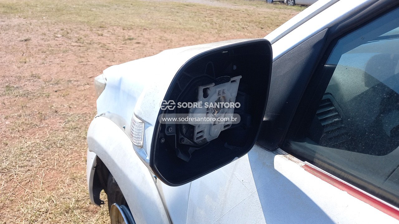 Foto 12 de 13: TOYOTA - HILUX SW4 4X2SR 2014/2014