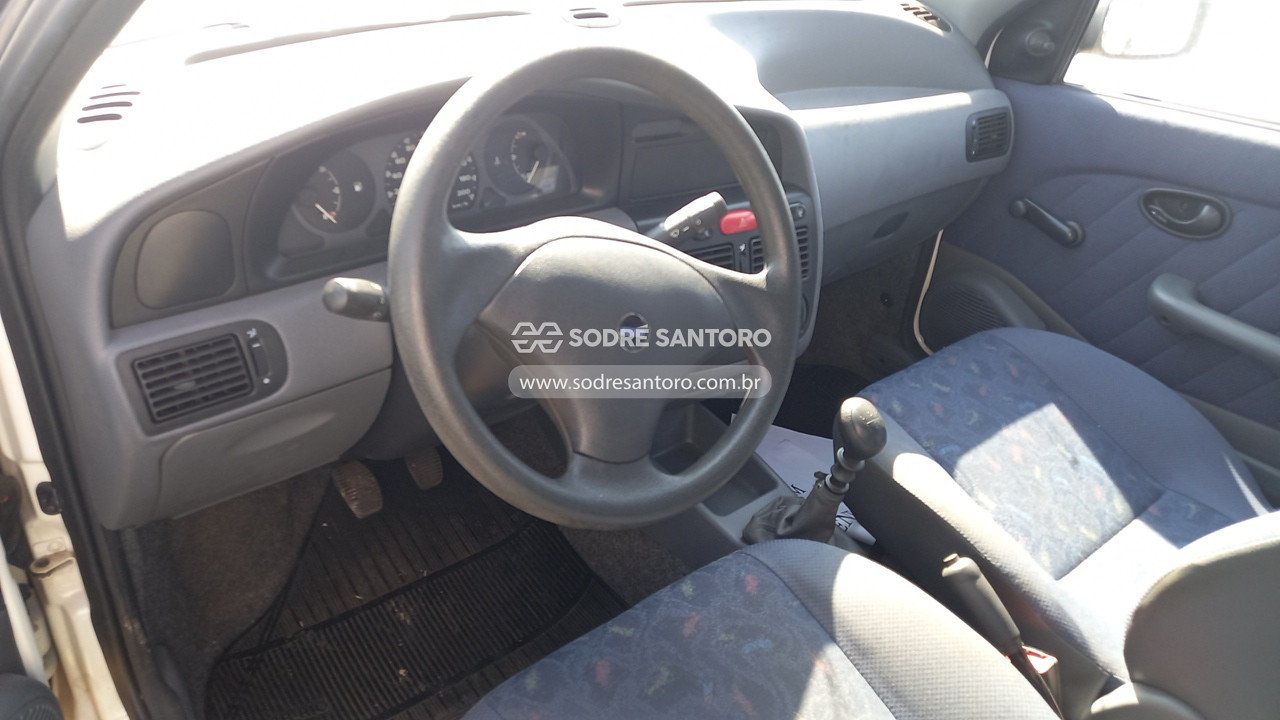 Foto 6 de 13: FIAT - PALIO WEEKEND ELX 2000/2000