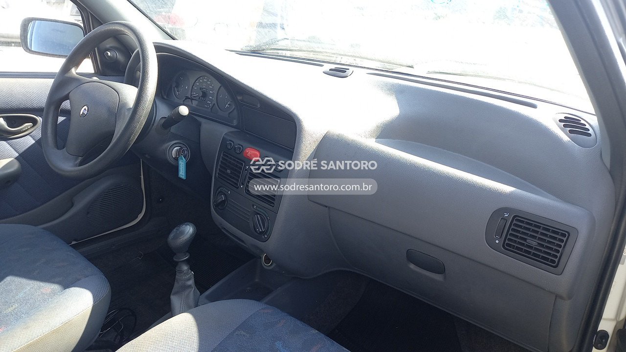 Foto 7 de 13: FIAT - PALIO WEEKEND ELX 2000/2000