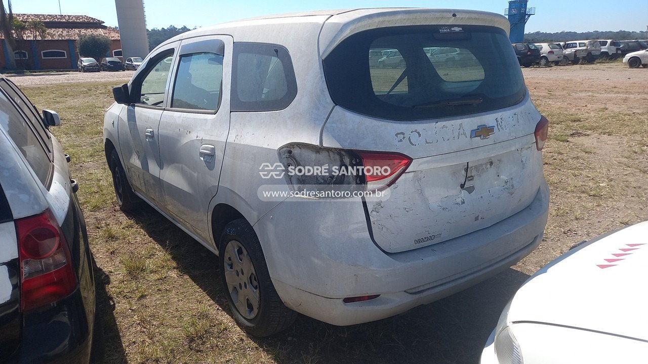 Foto 2: CHEVROLET - SPIN 1.8L MT LS E 2019/2020