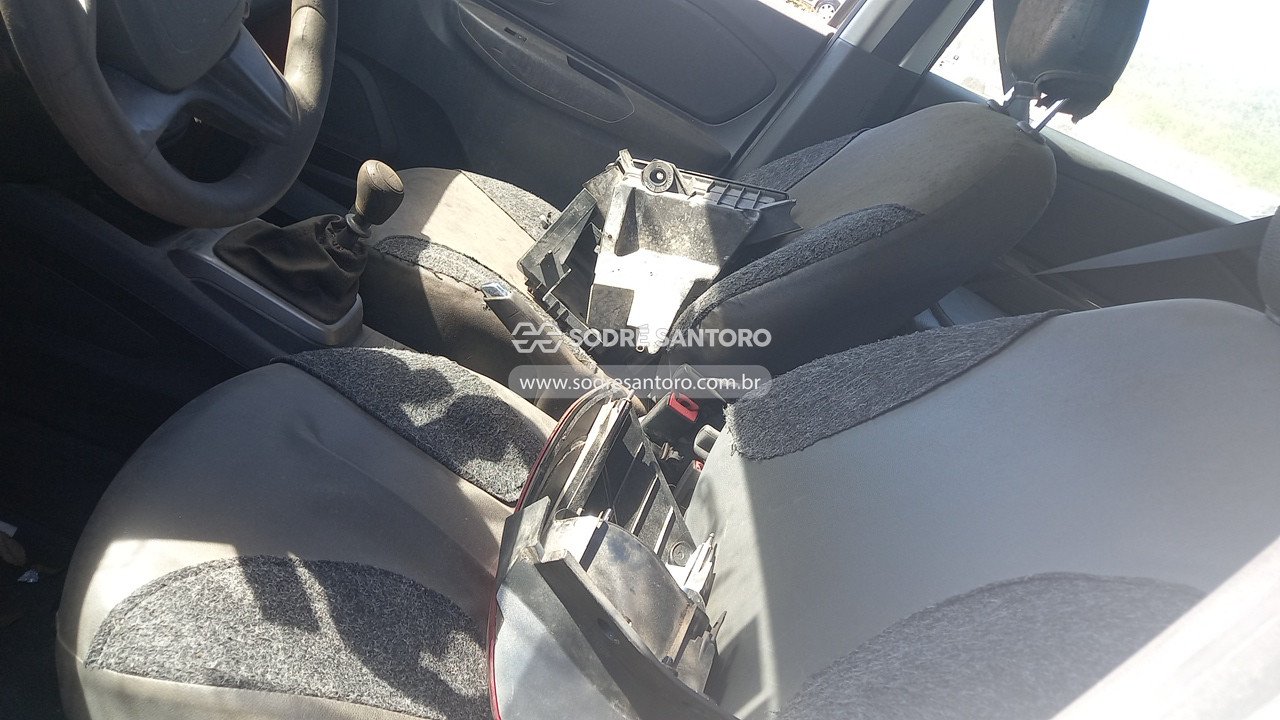 Foto 8 de 13: CHEVROLET - SPIN 1.8L MT LS E 2019/2020