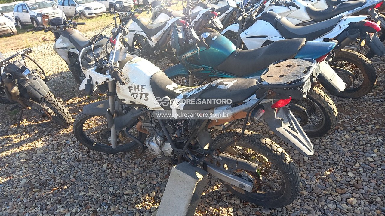 Foto 2: HONDA - XRE 300 2016/2016