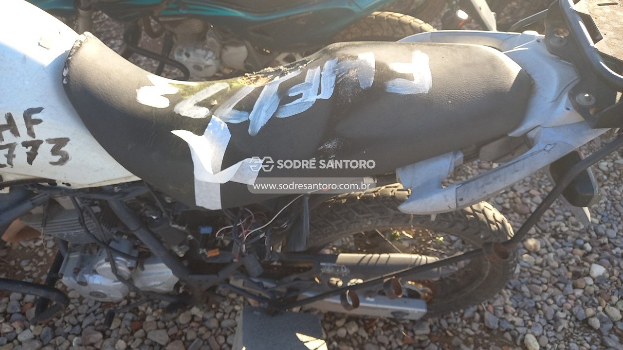 Foto 9 de 13: HONDA - XRE 300 2016/2016
