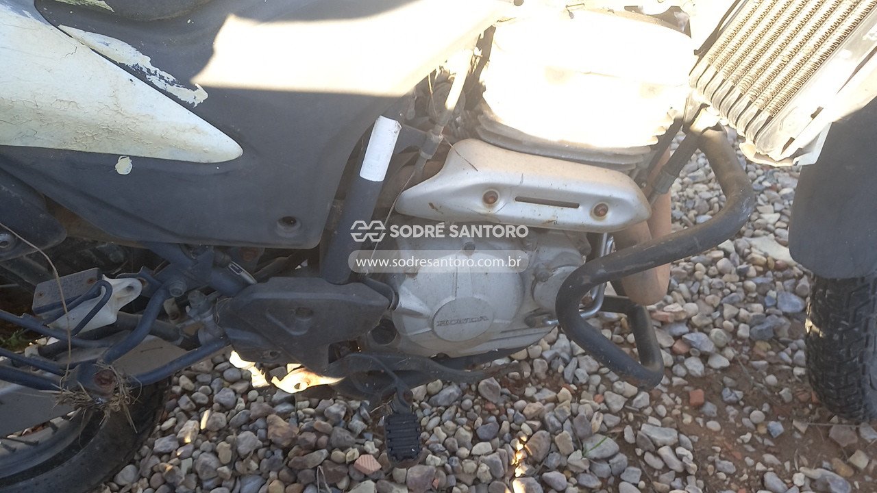 Foto 11 de 13: HONDA - XRE 300 2016/2016