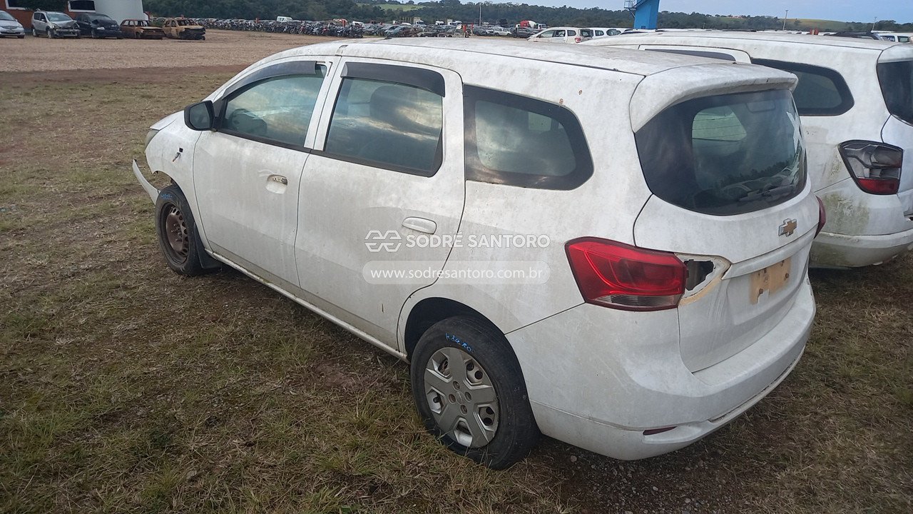 Foto 2: CHEVROLET - SPIN 1.8L MT LS E 2019/2020