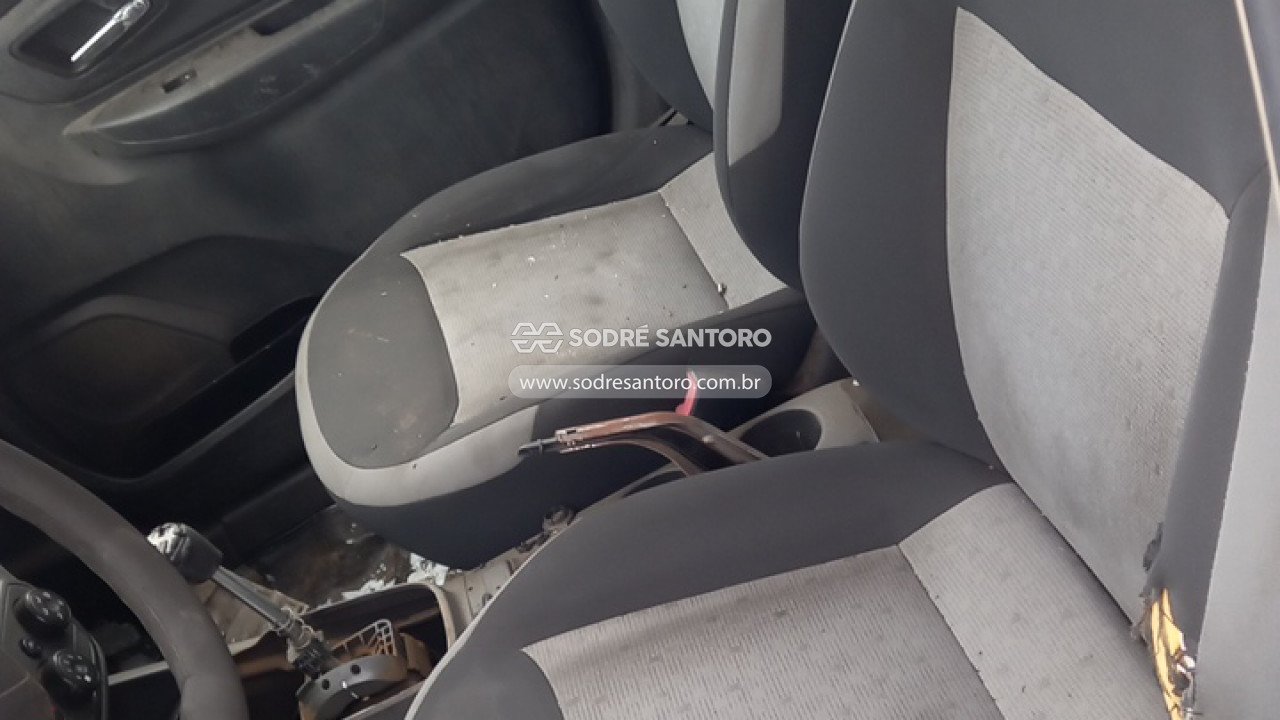 Foto 8 de 13: CHEVROLET - SPIN 1.8L MT LT 2015/2016