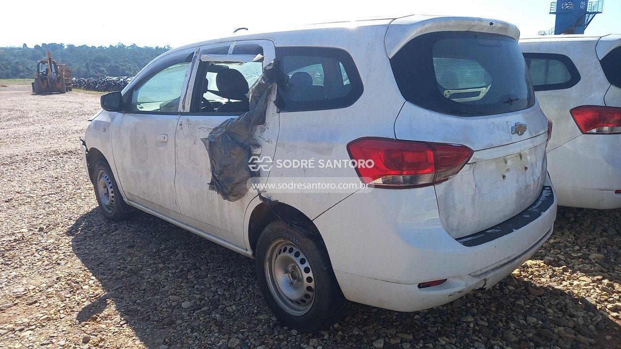 Foto 2: CHEVROLET - SPIN 1.8L MT LS E 2019/2020
