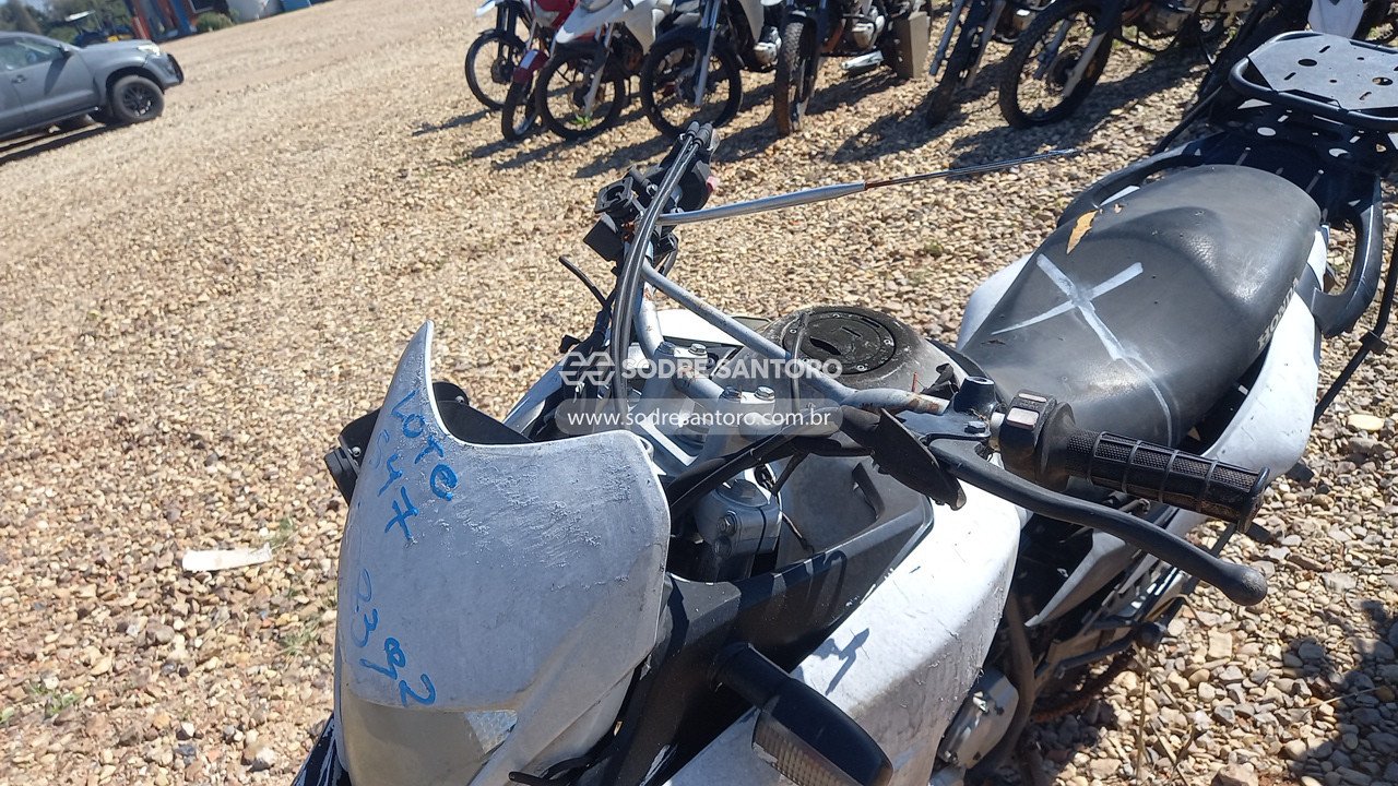 Foto 9 de 13: HONDA - XRE 300 2016/2016