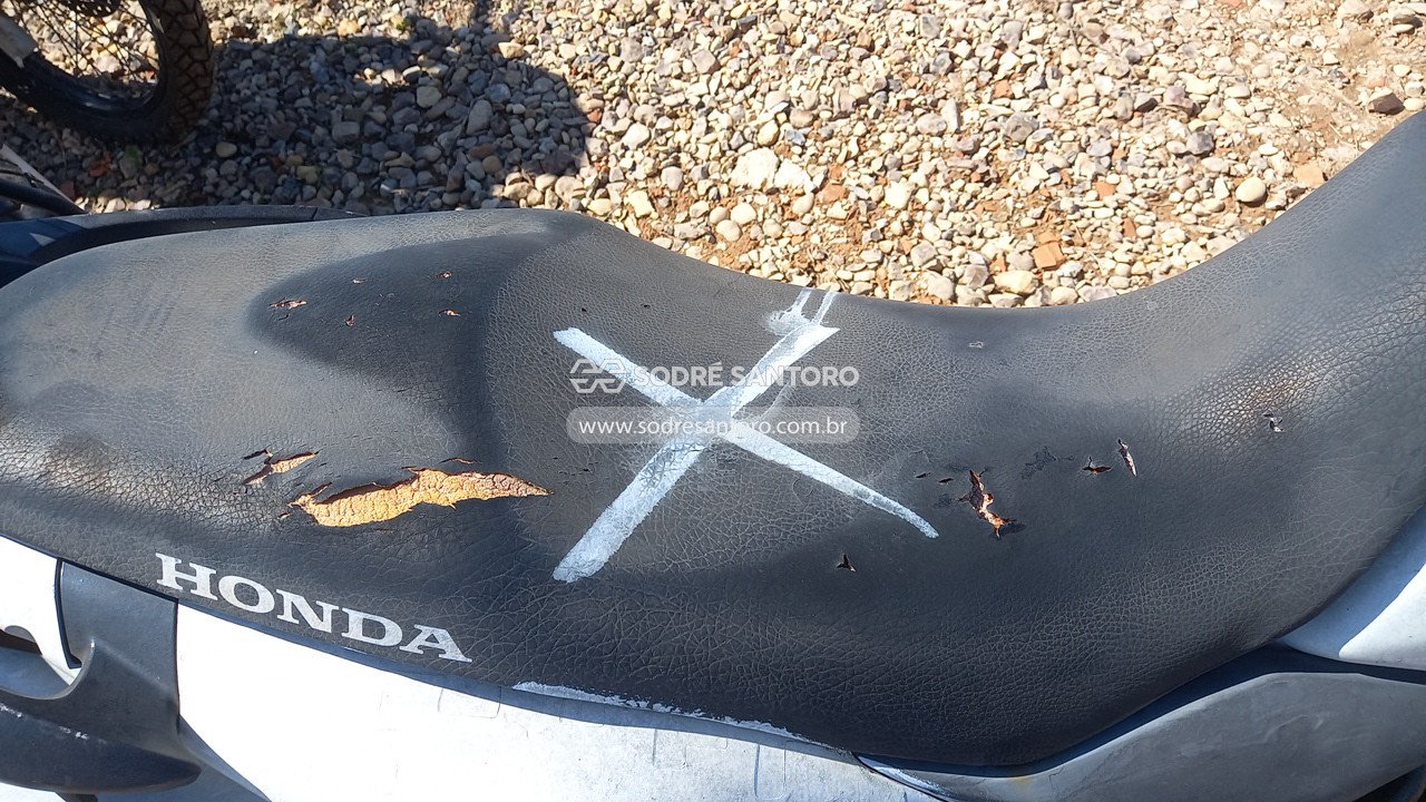 Foto 11 de 13: HONDA - XRE 300 2016/2016