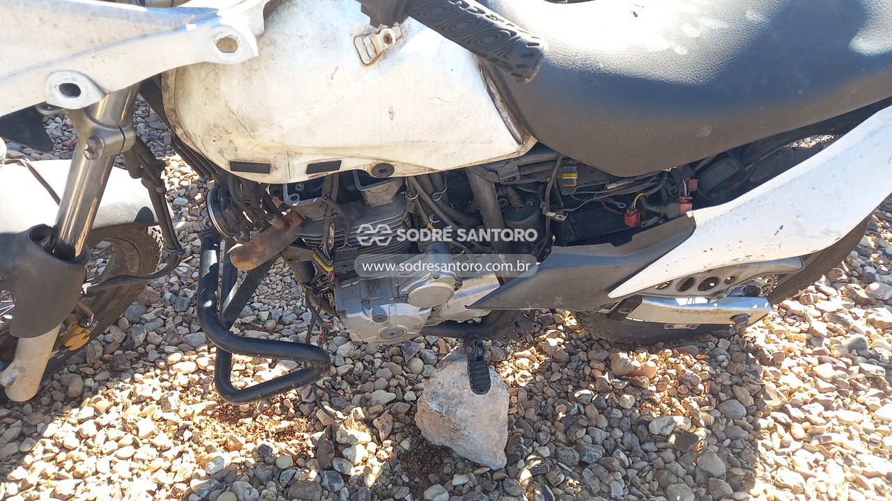 Foto 8 de 13: HONDA - XRE 300 P 2013/2013