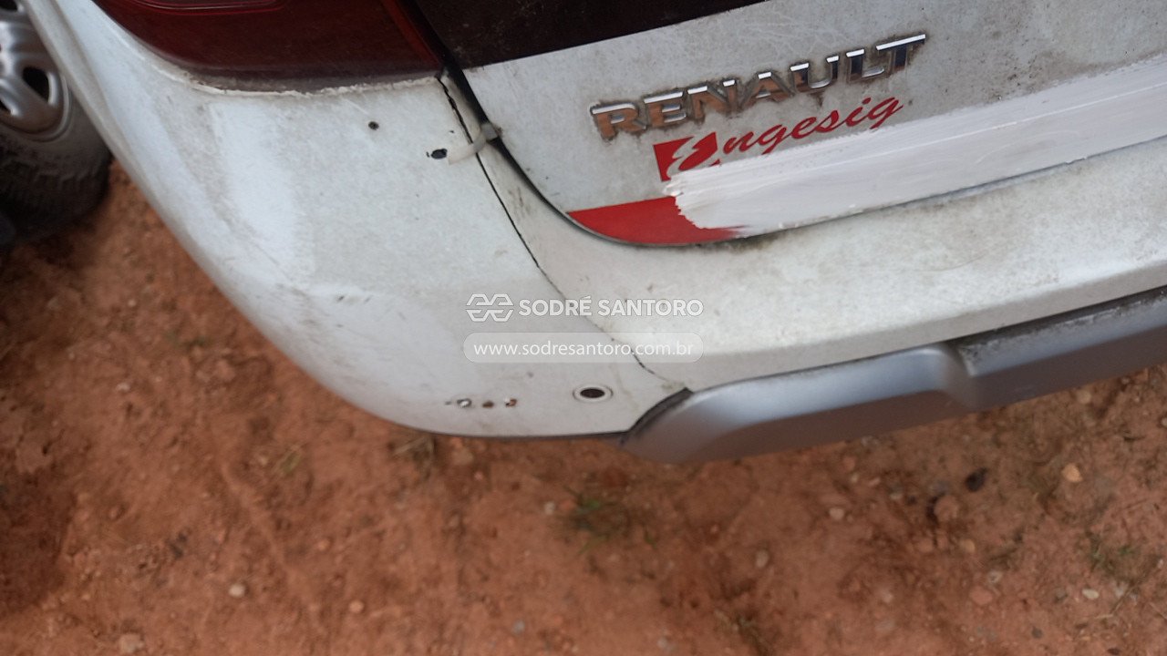 Foto 10 de 13: RENAULT - DUSTER 20 D 4X4 2016/2016