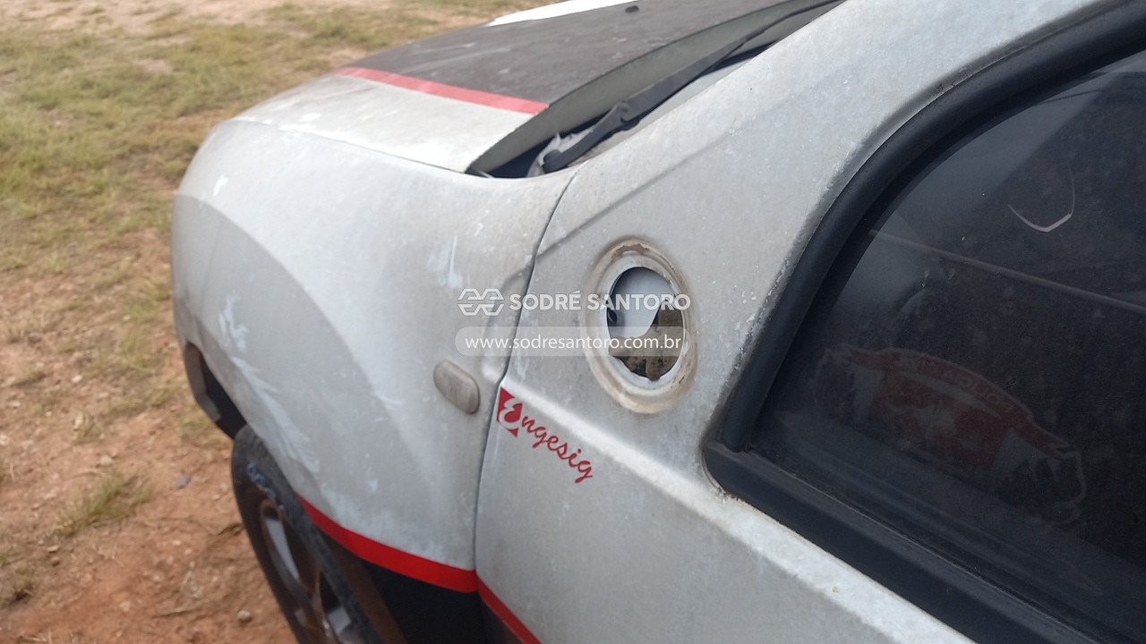 Foto 11 de 13: RENAULT - DUSTER 20 D 4X4 2016/2016