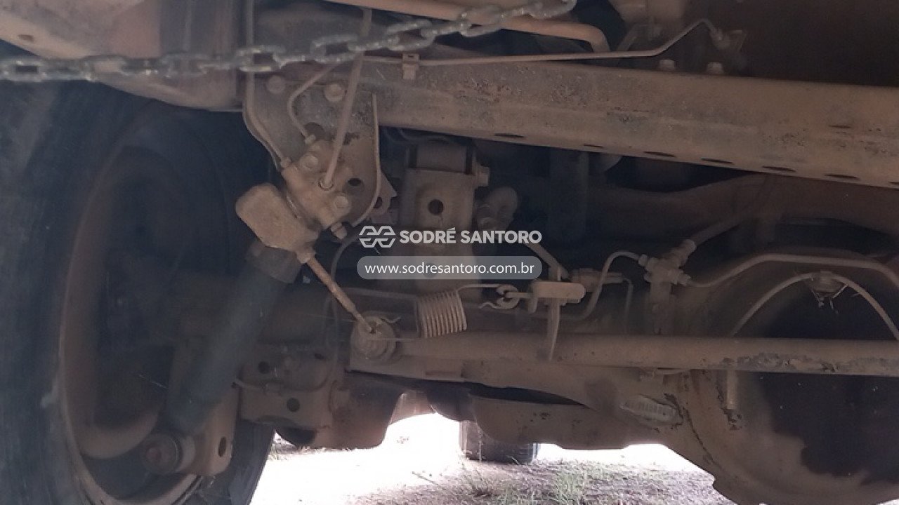 Foto 9 de 13: TOYOTA - HILUX SW4 4X2SR 2014/2014