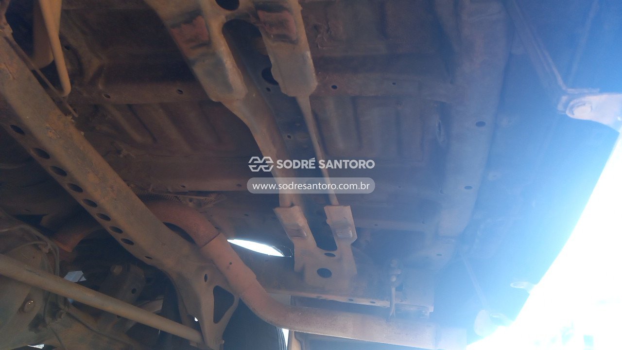 Foto 9 de 13: TOYOTA - HILUX SW4 4X2SR 2014/2014