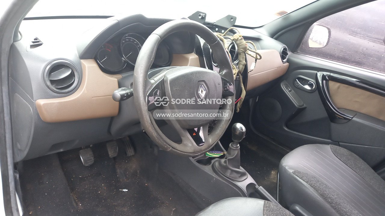 Foto 6 de 13: RENAULT - DUSTER 20 D 4X4 2016/2016