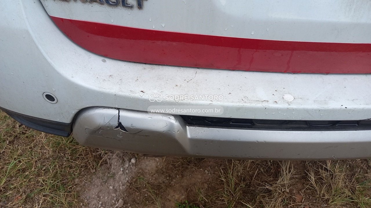 Foto 11 de 13: RENAULT - DUSTER 20 D 4X4 2016/2016