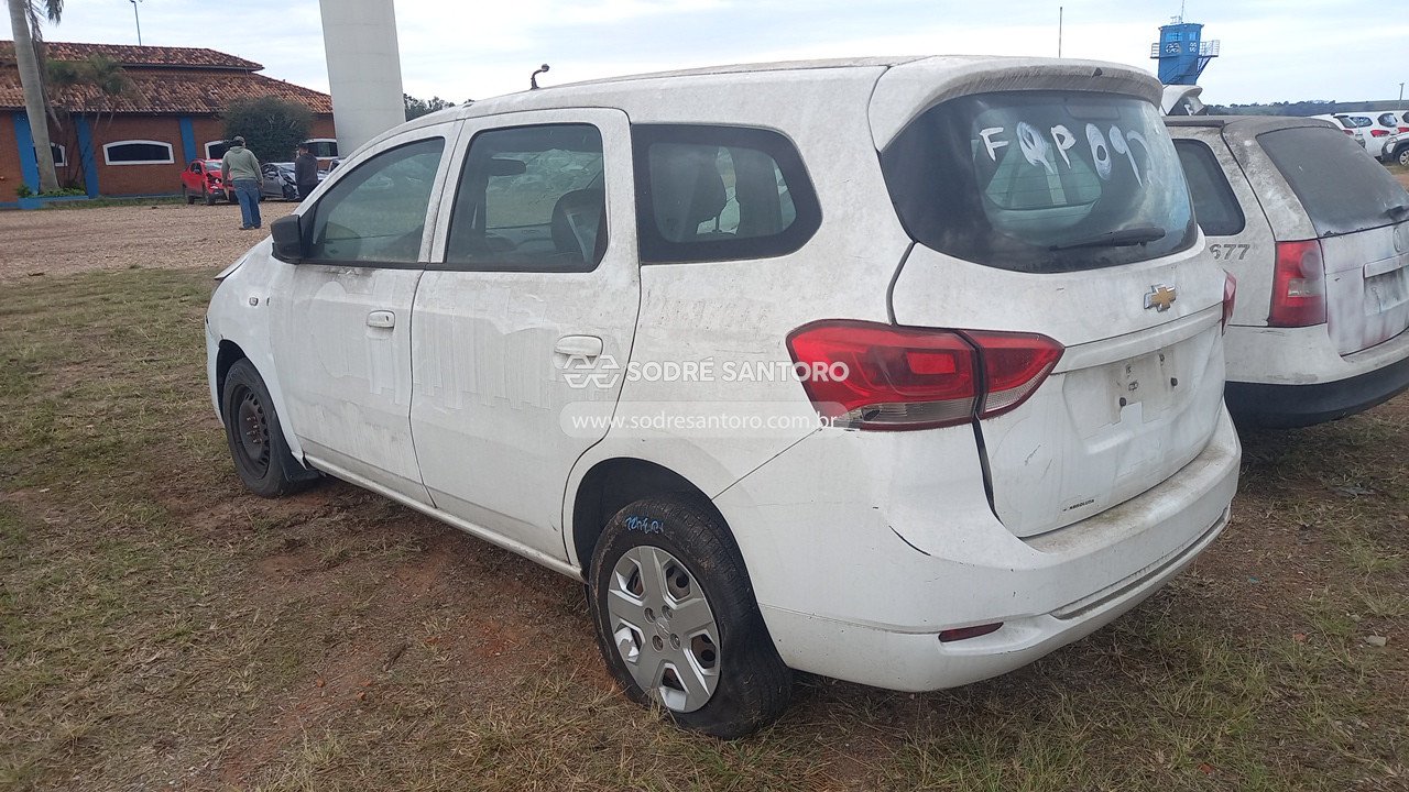 Foto 2: CHEVROLET - SPIN 1.8L MT LS E 2019/2020