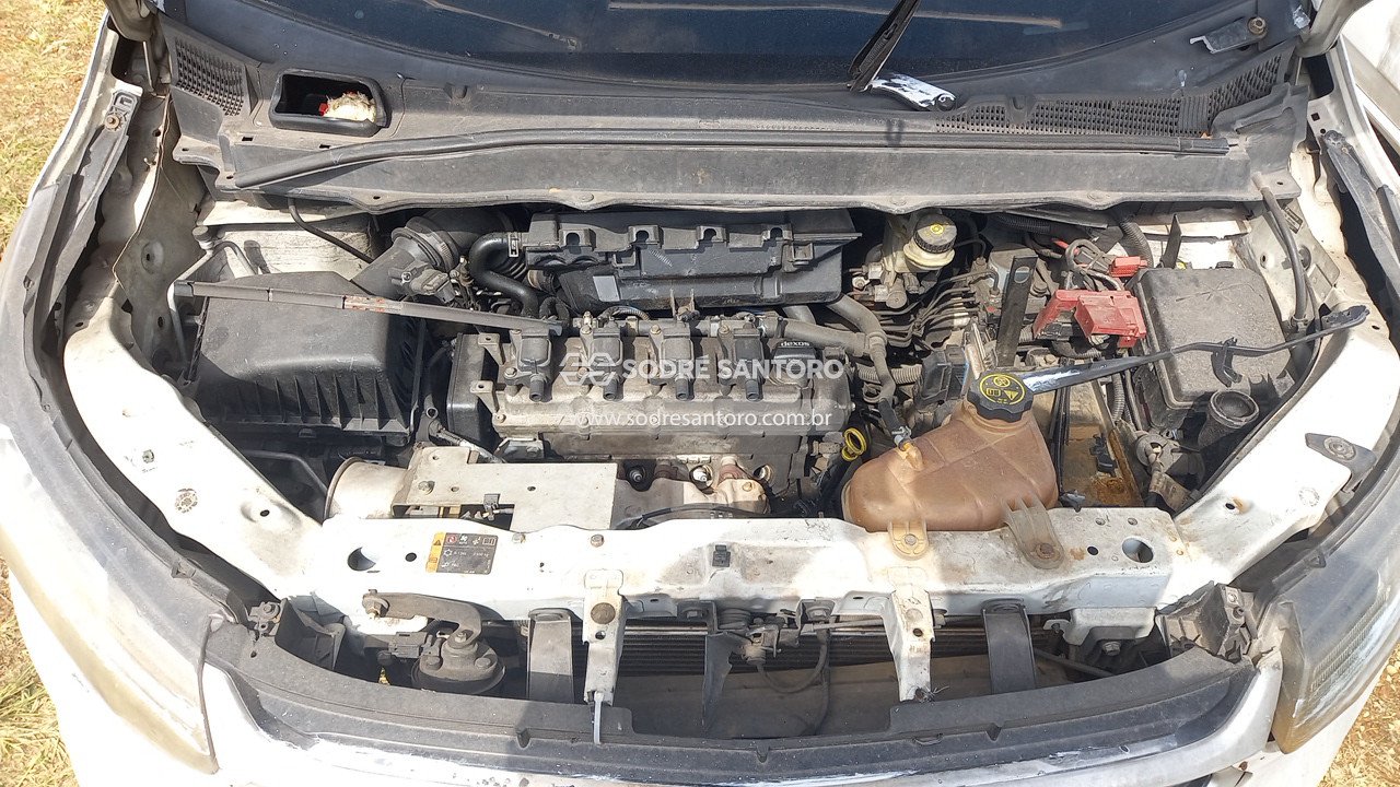 Foto 5: CHEVROLET - SPIN 1.8L MT LS E 2018/2019