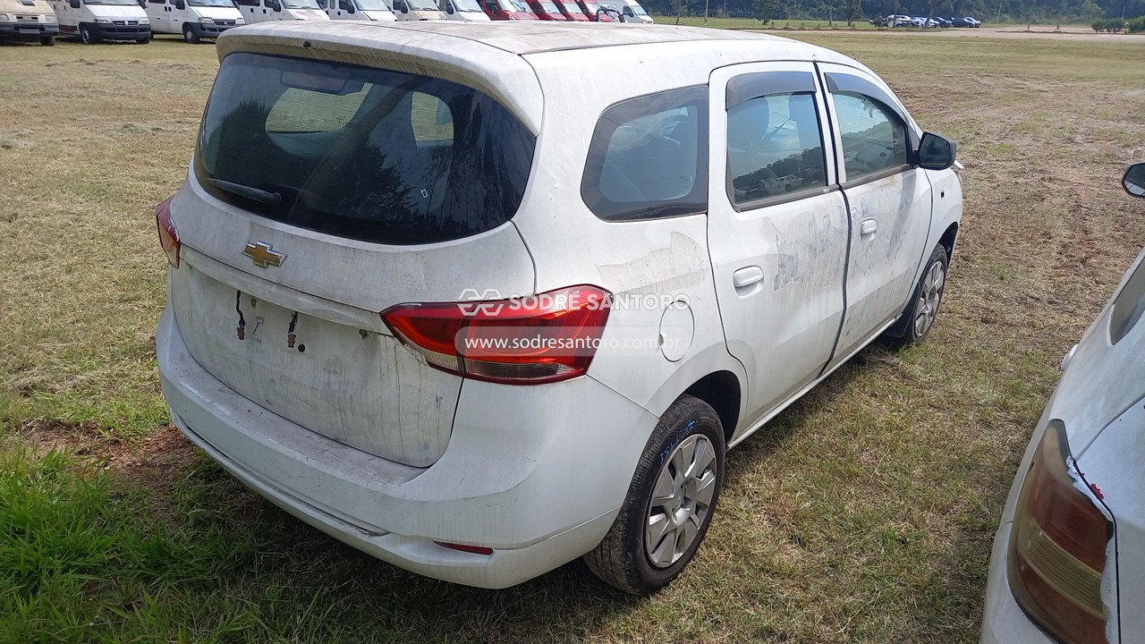 Foto 4: CHEVROLET - SPIN 1.8L MT LS E 2019/2020