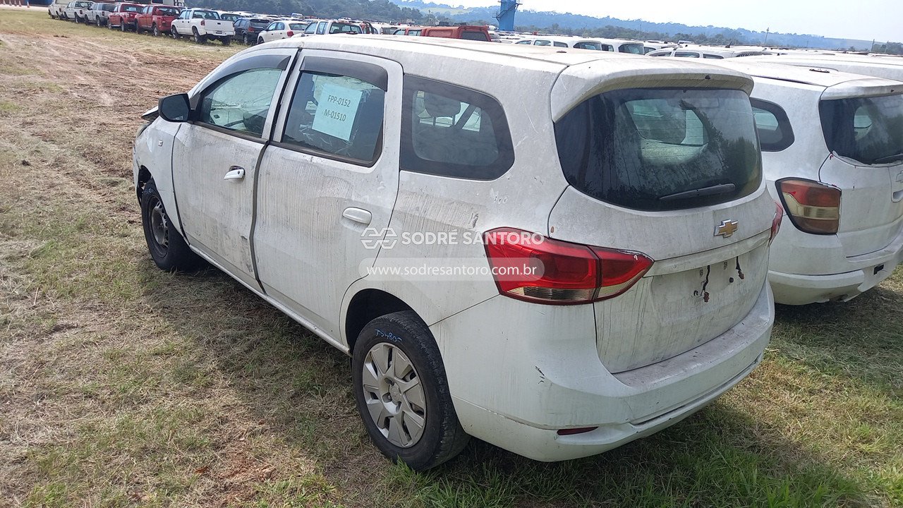 Foto 2: CHEVROLET - SPIN 1.8L MT LS E 2019/2020