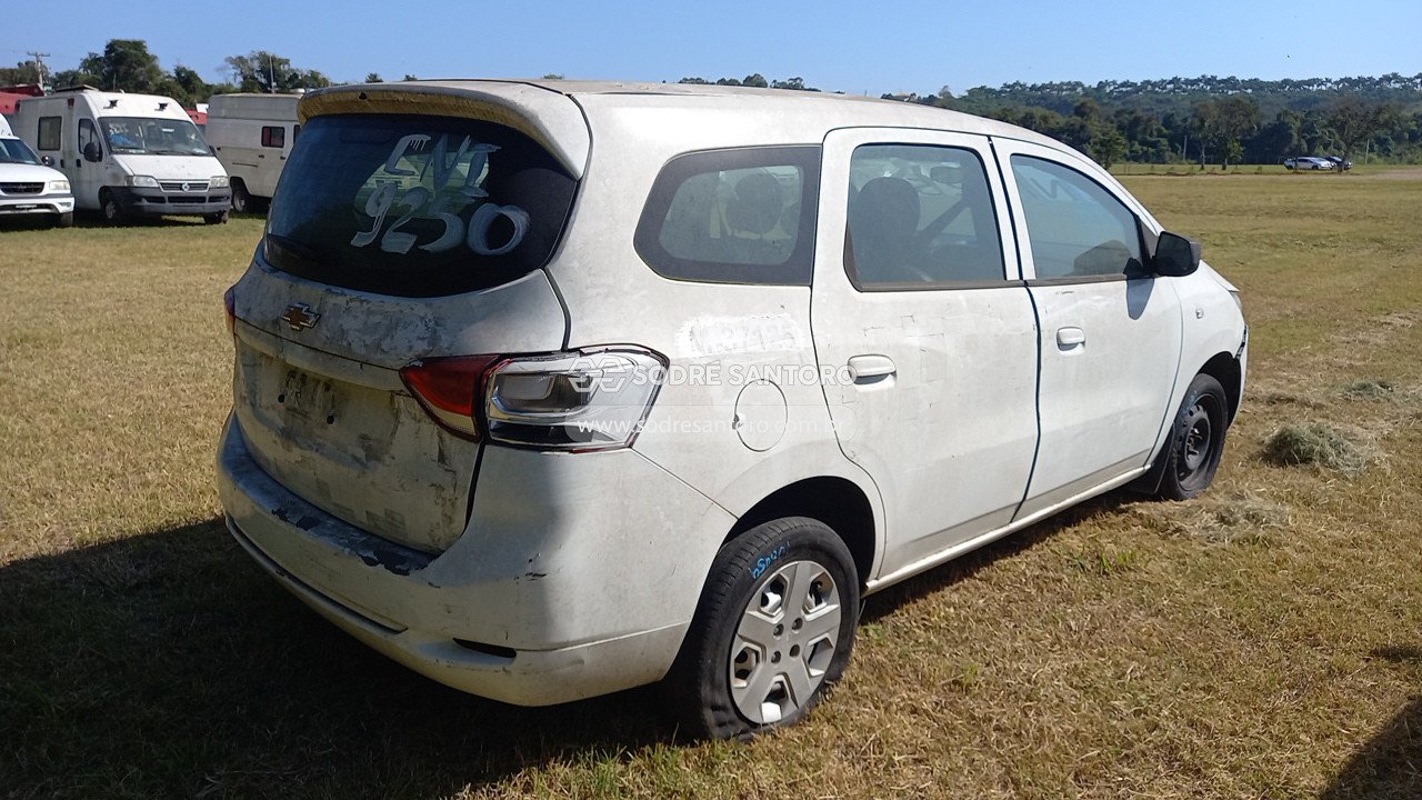 Foto 4: CHEVROLET - SPIN 1.8L MT LS E 2019/2020
