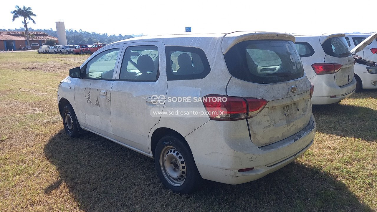 Foto 2: CHEVROLET - SPIN 1.8L MT LS E 2019/2020