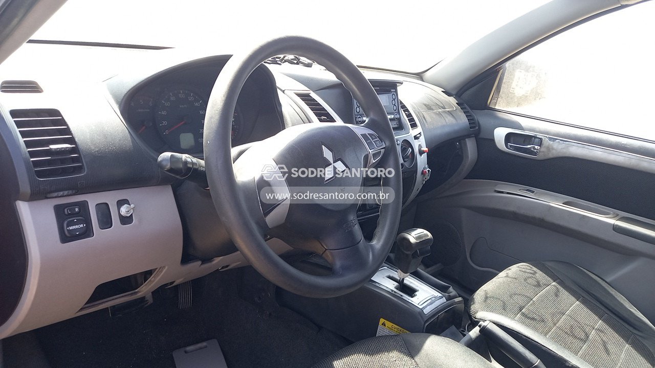 Foto 6 de 13: MITSUBISHI - PAJERO DAKAR D 2012/2013