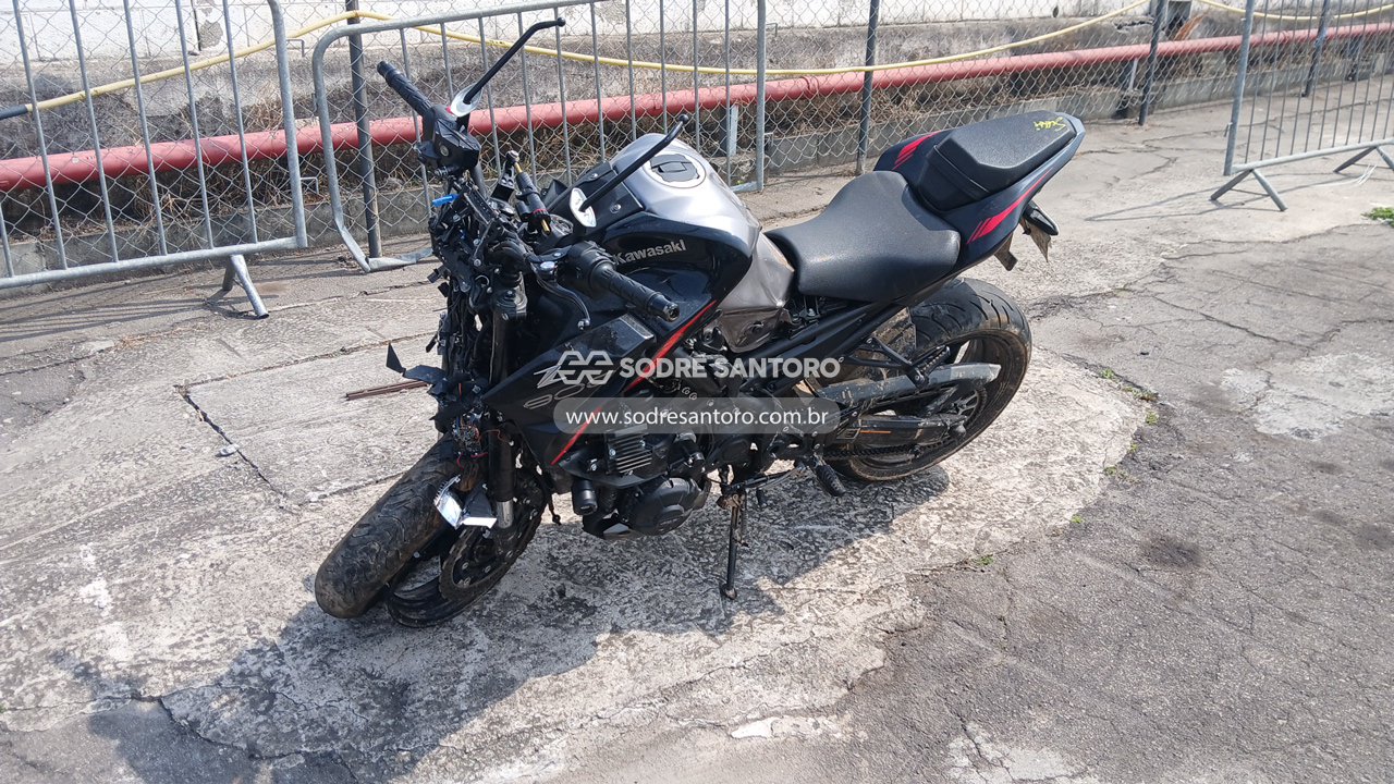 Kawasaki Z900 - 2023/2023 — foto 3 de 11