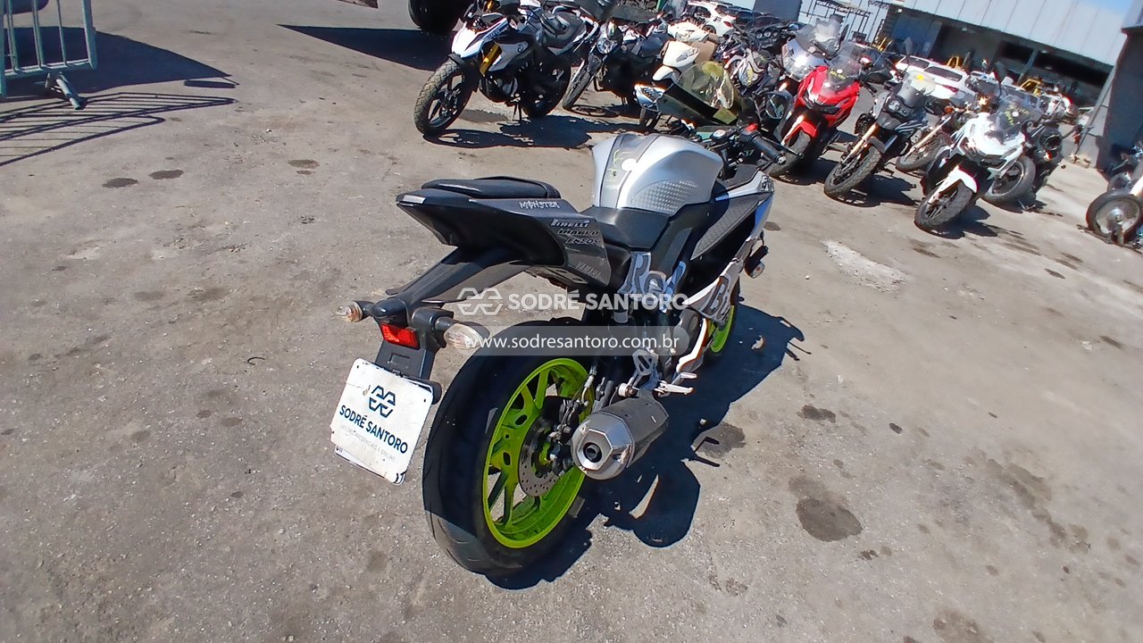 Yamaha Yzf R15 Abs - 2024/2024 — foto 4 de 11